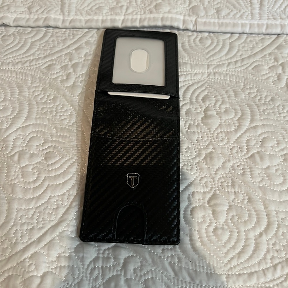 Slim wallet with money‎ clip, NWOT
